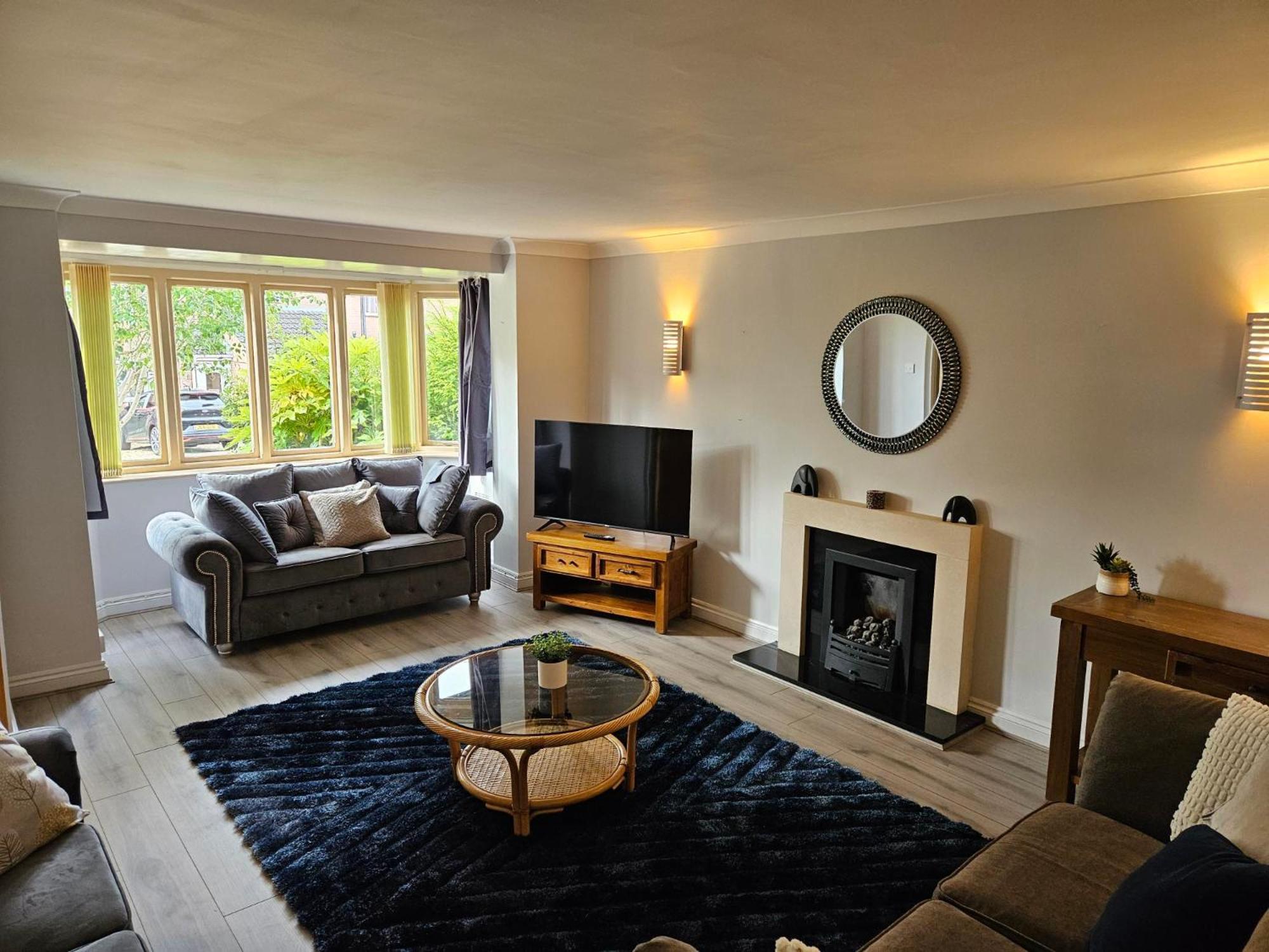 Redcot Gardens Stamford 4 Bed Contractor Familt Home With Parking Luaran gambar